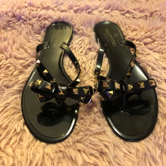 valentino black bow flip flops